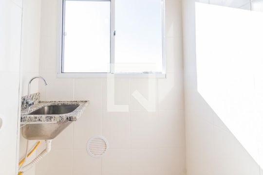 Área de Serviço de apartamento para alugar com 2 quartos, 46m² em Rubem Berta, Porto Alegre
