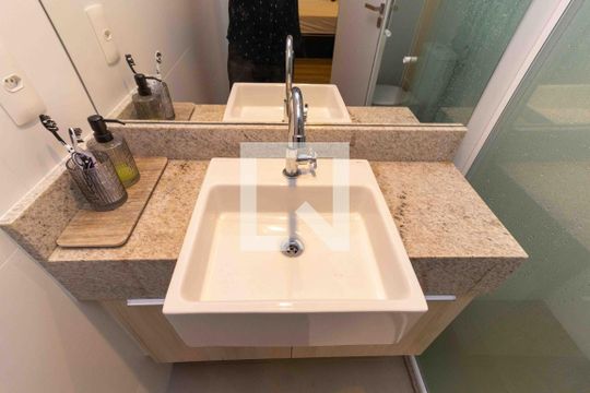 Banheiro suíte de kitnet/studio para alugar com 1 quarto, 36m² em Centro, Rio de Janeiro