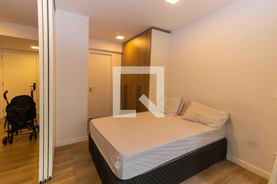 Suite quarto de kitnet/studio para alugar com 1 quarto, 36m² em Centro, Rio de Janeiro