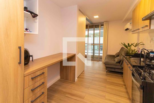 Cozinha  de kitnet/studio para alugar com 1 quarto, 36m² em Centro, Rio de Janeiro