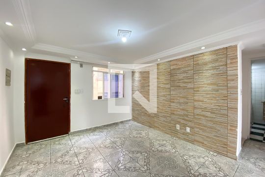 Sala de apartamento à venda com 2 quartos, 50m² em Santa Maria, Osasco