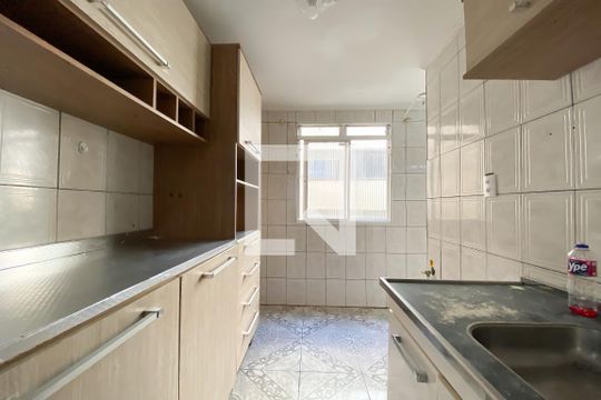 Cozinha e Área de Serviço de apartamento à venda com 2 quartos, 50m² em Santa Maria, Osasco