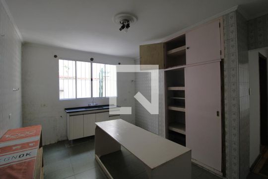 Cozinha de casa à venda com 3 quartos, 140m² em Vila Campo Grande, São Paulo