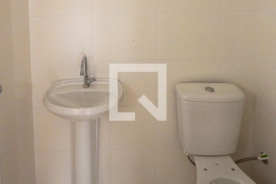 Banheiro de apartamento à venda com 1 quarto, 24m² em Vila Ema, São Paulo