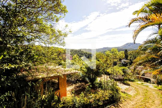 Vista de casa à venda com 18 quartos, 5000m² em São Sebastiao das Águas Claras, Nova Lima
