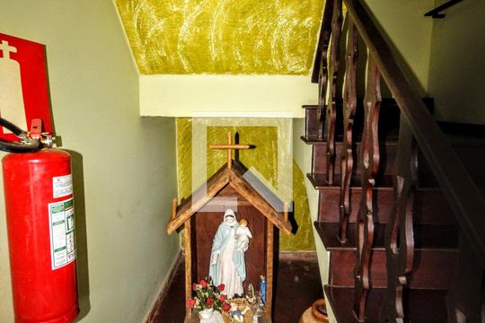 Escada de casa à venda com 18 quartos, 5000m² em São Sebastiao das Águas Claras, Nova Lima