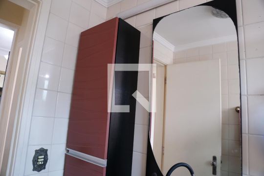 Banheiro de apartamento à venda com 2 quartos, 54m² em Vila Primavera, São Paulo