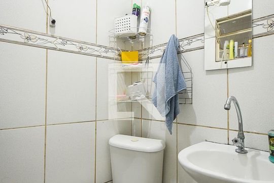 Banheiro Suíte de casa para alugar com 1 quarto, 100m² em Jardim Monte Alegre, Taboão da Serra