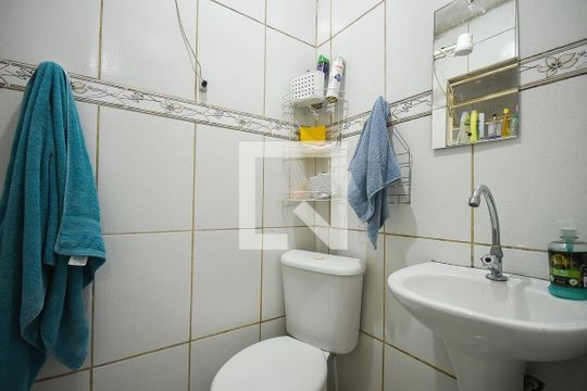 Banheiro Suíte de casa para alugar com 1 quarto, 100m² em Jardim Monte Alegre, Taboão da Serra