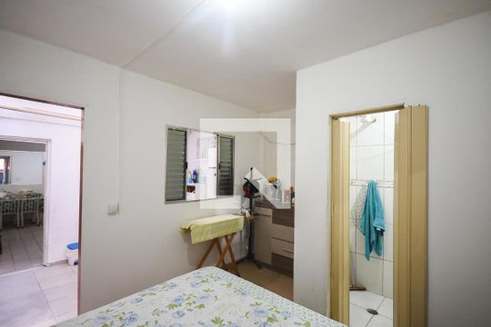 Suíte de casa para alugar com 1 quarto, 100m² em Jardim Monte Alegre, Taboão da Serra
