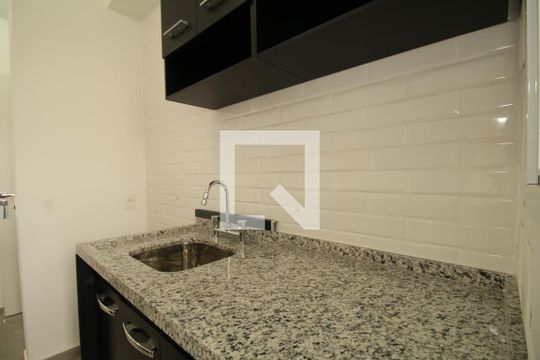 Cozinha - Torneira de apartamento para alugar com 3 quartos, 76m² em Vila Suzana, São Paulo