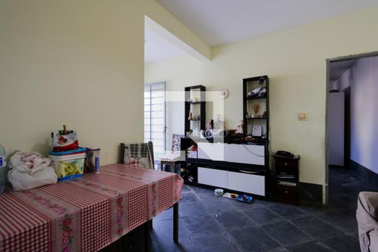Edícula - Sala de casa à venda com 4 quartos, 300m² em Chora Menino, São Paulo