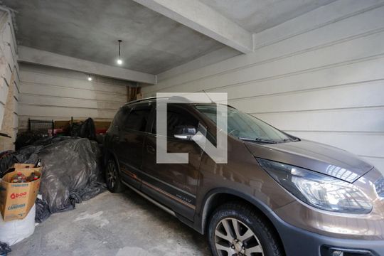 Garagem de casa à venda com 4 quartos, 300m² em Chora Menino, São Paulo