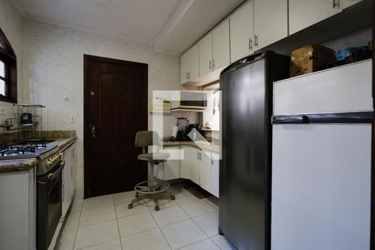 Cozinha de casa à venda com 4 quartos, 300m² em Chora Menino, São Paulo