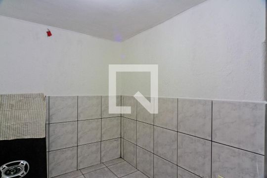 Casa 2 - sala de casa para alugar com 3 quartos, 110m² em Piqueri, São Paulo