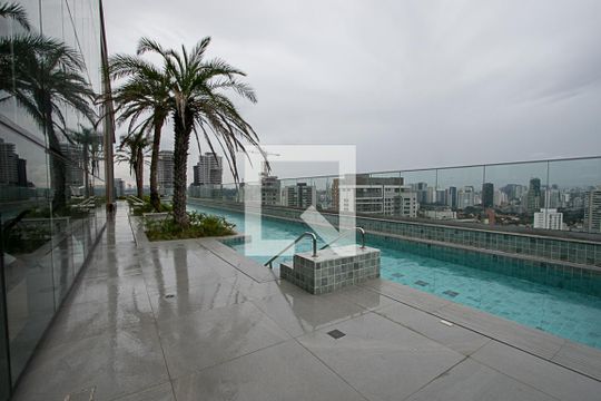 Piscina de apartamento à venda com 2 quartos, 84m² em Jardim das Acácias, São Paulo