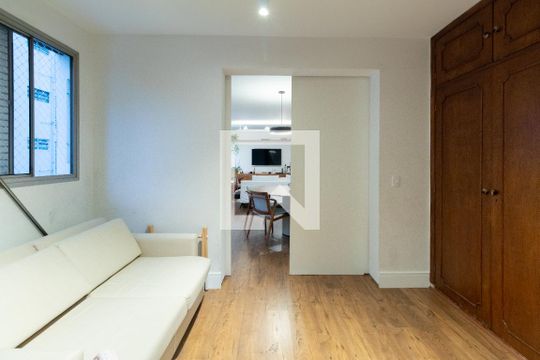 Sala/quarto reversível de apartamento para alugar com 3 quartos, 139m² em Jardim Paulista, São Paulo