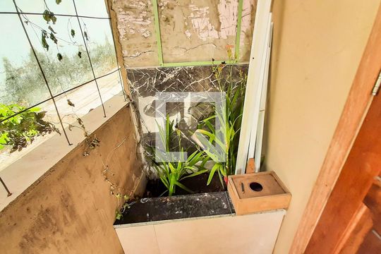 Varanda  de casa à venda com 2 quartos, 140m² em Fonseca, Niterói