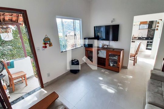 Sala de casa à venda com 2 quartos, 140m² em Fonseca, Niterói