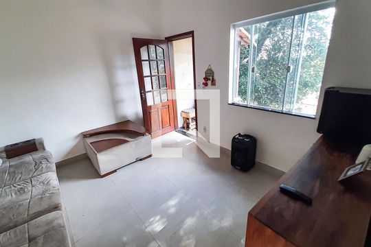 Sala de casa à venda com 2 quartos, 140m² em Fonseca, Niterói