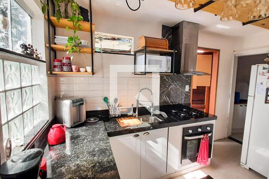 Cozinha de casa à venda com 2 quartos, 140m² em Fonseca, Niterói