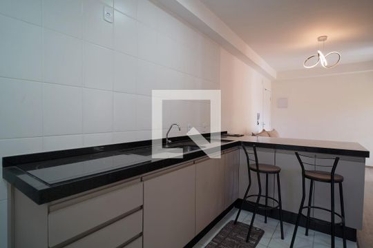 Cozinha de apartamento para alugar com 2 quartos, 50m² em Jardim Gutierres, Sorocaba