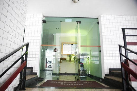 Entrada  de apartamento para alugar com 1 quarto, 61m² em Canto do Forte, Praia Grande
