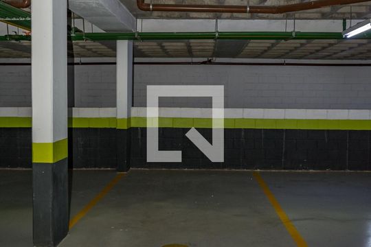 Garagem de apartamento para alugar com 4 quartos, 220m² em Vila da Serra, Nova Lima