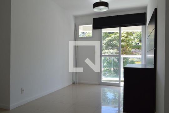 Apartamento para alugar com 2 quartos, 60m² em Pechincha, Rio de Janeiro