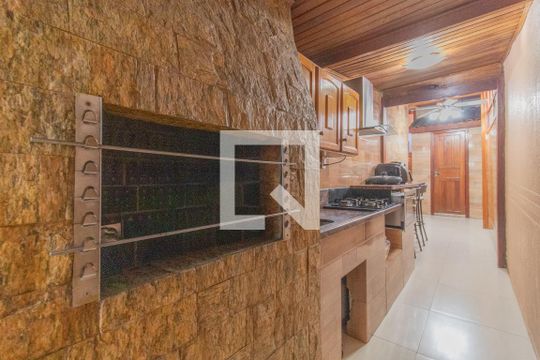Churrasqueira de casa à venda com 4 quartos, 163m² em Tristeza, Porto Alegre