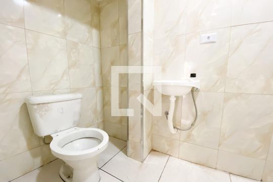 Banheiro de casa para alugar com 1 quarto, 65m² em Bela Vista, Osasco