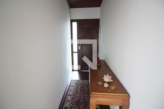 Hall de entrada de casa à venda com 3 quartos, 233m² em Vila Euclides, São Bernardo do Campo
