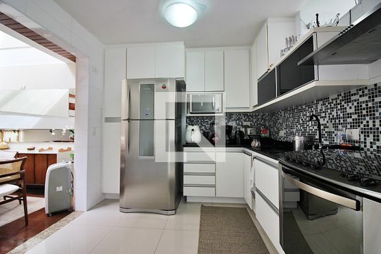Cozinha de casa à venda com 3 quartos, 233m² em Vila Euclides, São Bernardo do Campo