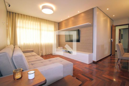 Apartamento para alugar com 4 quartos, 126m² em Serra, Belo Horizonte