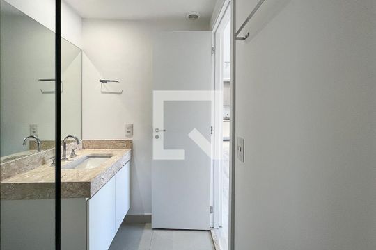 Banheiro Social de apartamento à venda com 1 quarto, 70m² em Vila Leopoldina, São Paulo