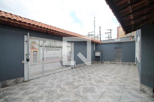 Garagem de casa para alugar com 3 quartos, 250m² em Parque Císper, São Paulo