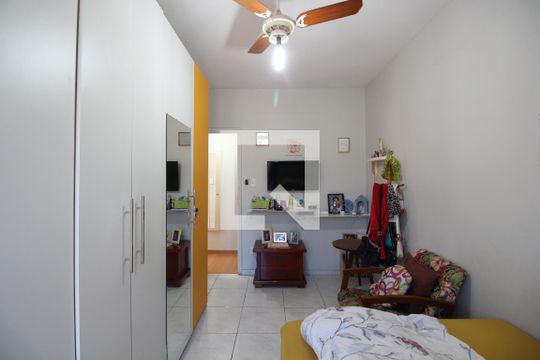 Quarto 1 de apartamento para alugar com 2 quartos, 98m² em Taquara, Rio de Janeiro