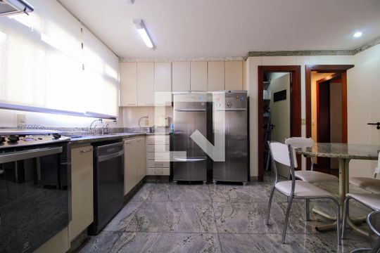 Cozinha de apartamento à venda com 4 quartos, 260m² em Gutierrez, Belo Horizonte