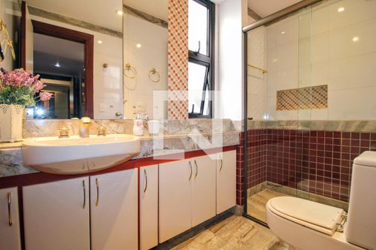 Banheiro 2 de apartamento à venda com 4 quartos, 260m² em Gutierrez, Belo Horizonte