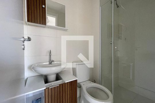 Banheiro Social de apartamento à venda com 2 quartos, 38m² em Jardim Celeste, Alvorada