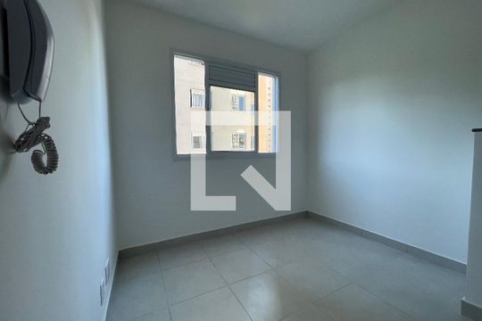 Sala de apartamento à venda com 2 quartos, 38m² em Jardim Celeste, Alvorada