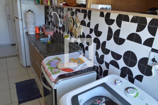 Cozinha de apartamento à venda com 1 quarto, 60m² em Pechincha, Rio de Janeiro
