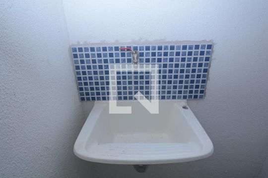 Área de Serviço de casa para alugar com 2 quartos, 48m² em Váz Lobo, Rio de Janeiro