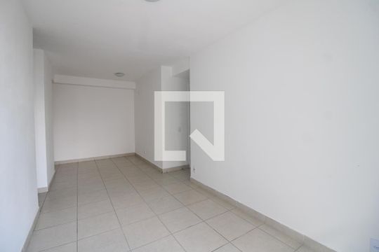 Sala de apartamento para alugar com 3 quartos, 70m² em Anil, Rio de Janeiro