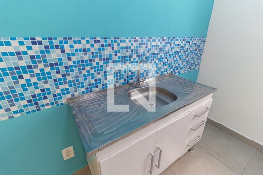 Cozinha de kitnet/studio para alugar com 1 quarto, 25m² em Vila Marte, São Paulo