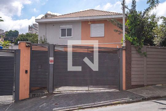 Fachada de casa à venda com 2 quartos, 151m² em Alto de Pinheiros, São Paulo