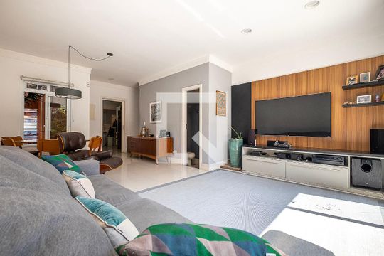 Sala de casa à venda com 2 quartos, 151m² em Alto de Pinheiros, São Paulo