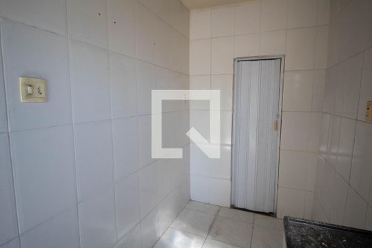 Cozinha de apartamento para alugar com 1 quarto, 40m² em Parada de Lucas, Rio de Janeiro