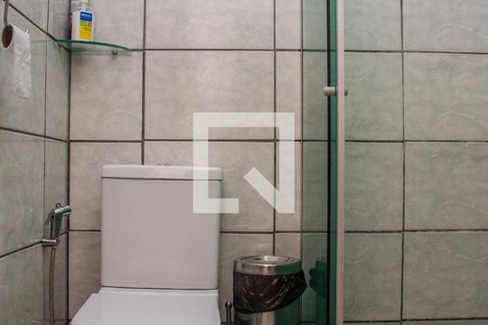 Banheiro Social de casa de condomínio para alugar com 3 quartos, 130m² em Quintino Bocaiuva, Rio de Janeiro