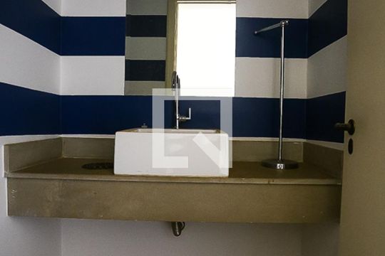 Lavabo de apartamento à venda com 5 quartos, 290m² em Real Parque, São Paulo